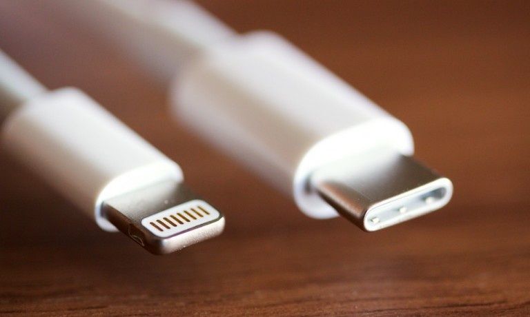 iPhone 15 Pro Max USB-C