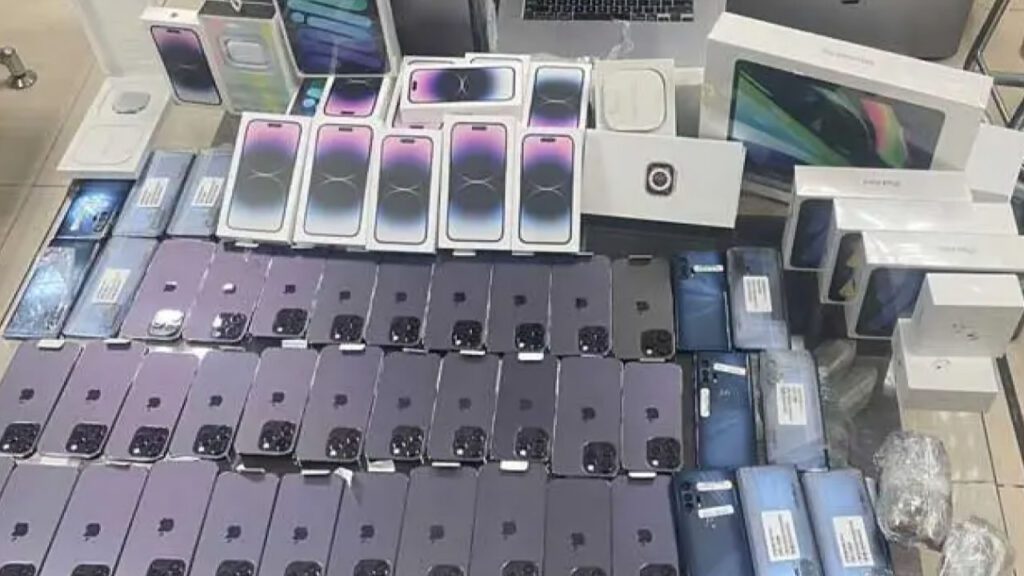 Pakistan seize mobile phone worth millions
