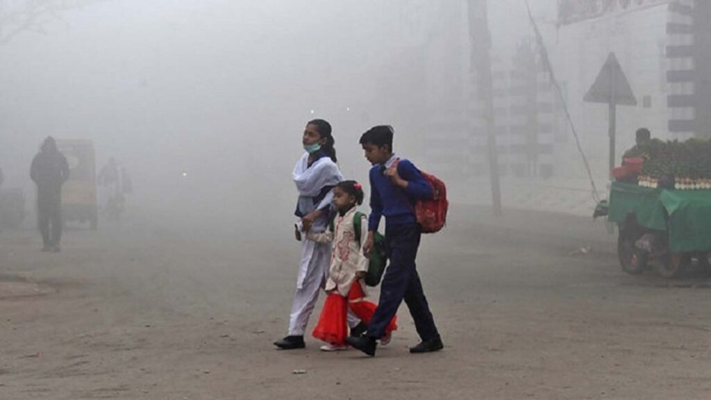 smog holiday in Lahore, Gujranwala, Narowal