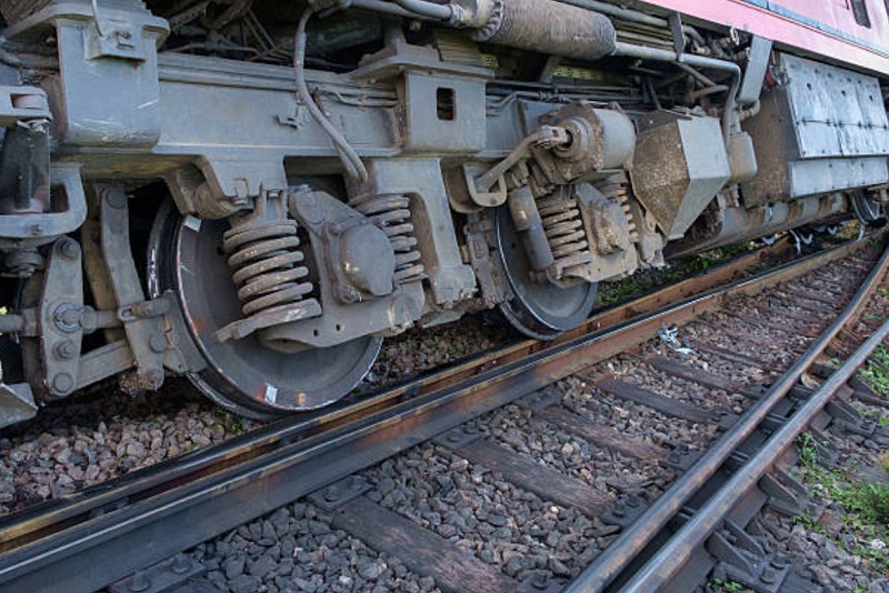 Freight train derails in Rahim Yar Khan