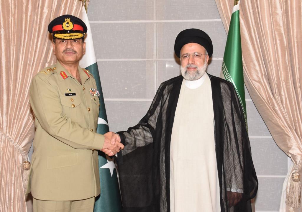 Iranian President and army chief discuss bilateral cooperation for regional stability Photo courtesy: ISPR