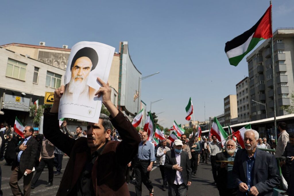 Iranians attend an anti-Israel rally in Tehran, Iran, April 19, 2024. Majid Asgaripour/WANA (West Asia News Agency) via REUTERS ATTENTION EDITORS - THIS IMAGE HAS BEEN SUPPLIED BY A THIRD PARTY