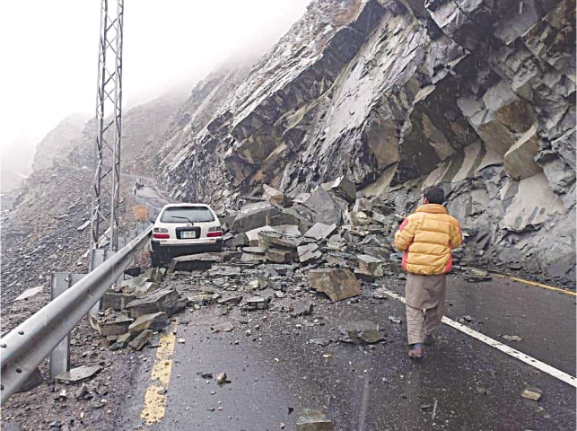 landslides Neelum Valley road