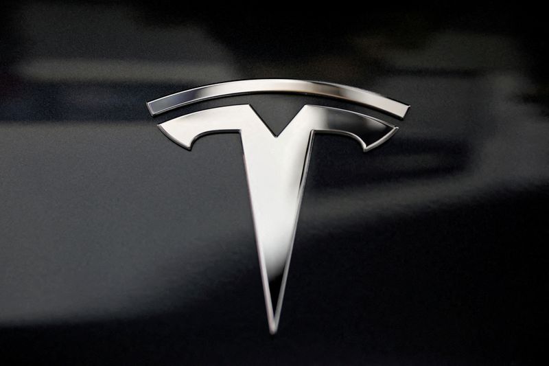 Tesla lay offs