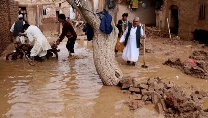 The death toll from flash floods in Afghanistan has risen to 300, with more than 1000 houses destroyed in the northern province of Baghlan on Sunday.