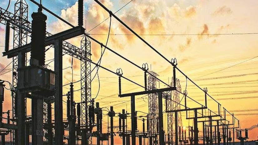 Independent power producers (IPPs) received a staggering Rs967 billion in capacity payments from the government over the past year, Hum Investigation Team (HIT) has learnt.