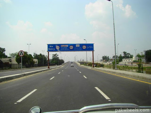 Commuters are encountering significant hurdles as Thokar Niaz Baig intercharnge was shut down with containers obstructing the roadway.