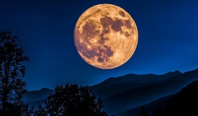 The last supermoon of this year will shine tonight