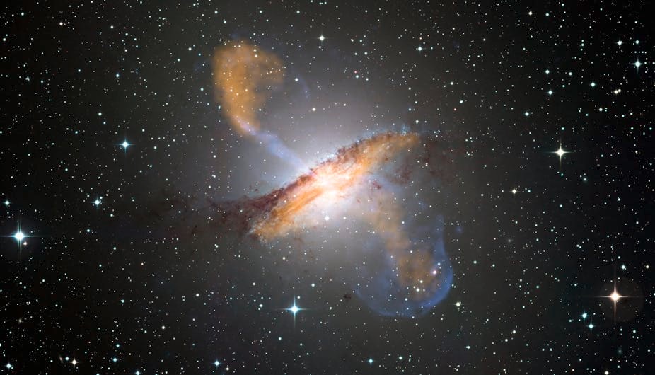 There is a surprising link between what goes on near the black hole and the shape of the entire galaxy that surrounds it.