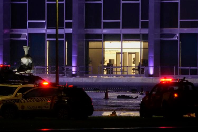 At least one person was reported dead as two explosions detonated outside Brazil’s Supreme Court building early on Thursday.