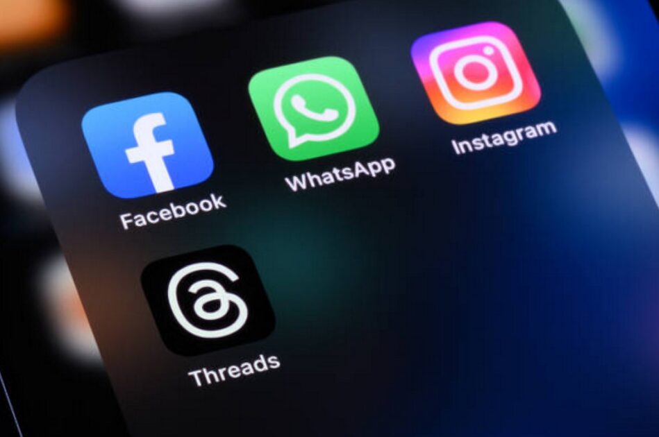 Users across Pakistan reported outages and disruption in services across Meta platforms – WhatsApp, Facebook and Instagram, starting around 10:30 pm on Wednesday.