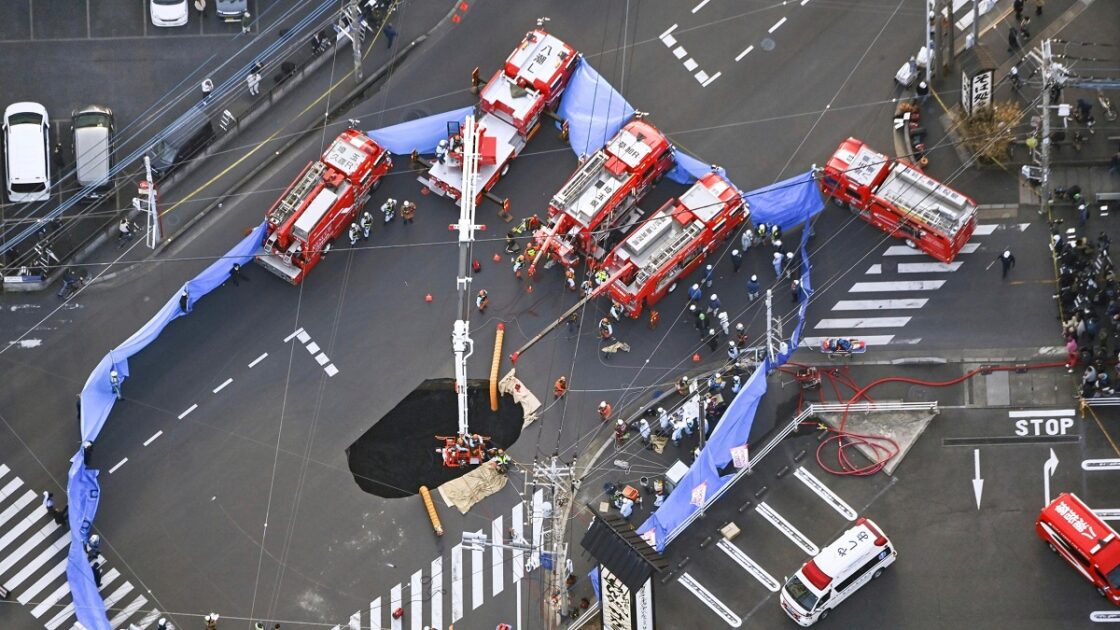 In a bizarre case of “sinkhole shenanigans”, rescue workers in Japan found themselves in quite a quagmire from Tuesday till Friday (today).