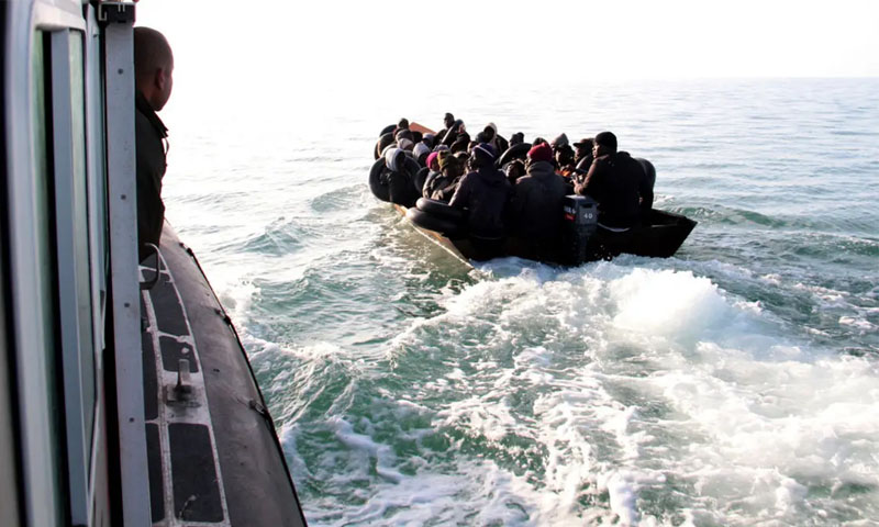 Boat capsized off Yemen killing 20 migrants