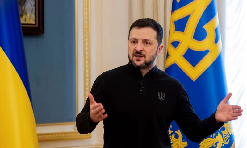 Zelensky offers to resign