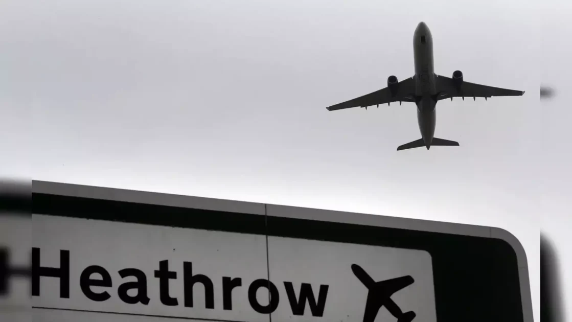 flights resumed at Heathrow airport