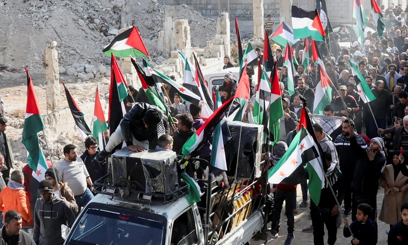 Palestinian faction chiefs quit Damascus amid pressure