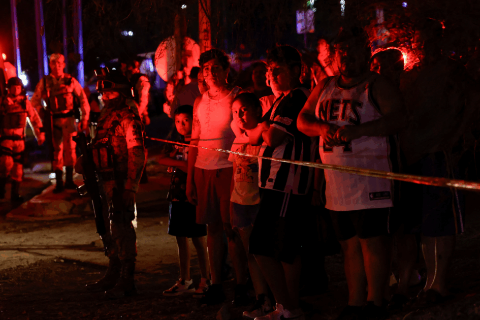 A stage collapsed at an outdoor concert venue in Mexico City on Thursday afternoon, injuring seven people, according to local authorities.