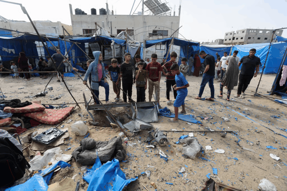 Israel and Hamas resumed ceasefire talks on Saturday in Qatar, both sides said, even as Israeli forces ramped up a bombing campaign that has killed hundreds of people over 72 hours, and mobilised for a massive new ground assault.