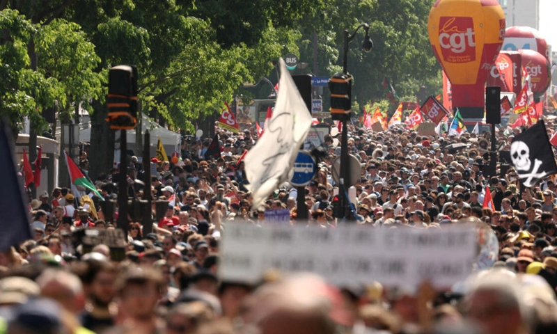 rally across France