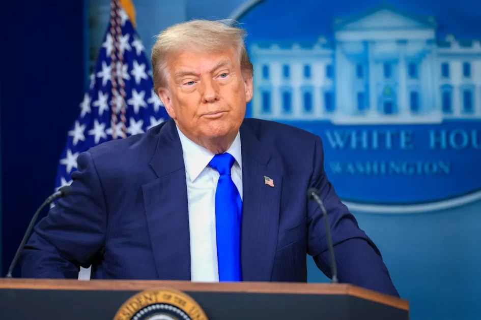 Trump threatens to cut off New York funds if Mamdani misbehaves