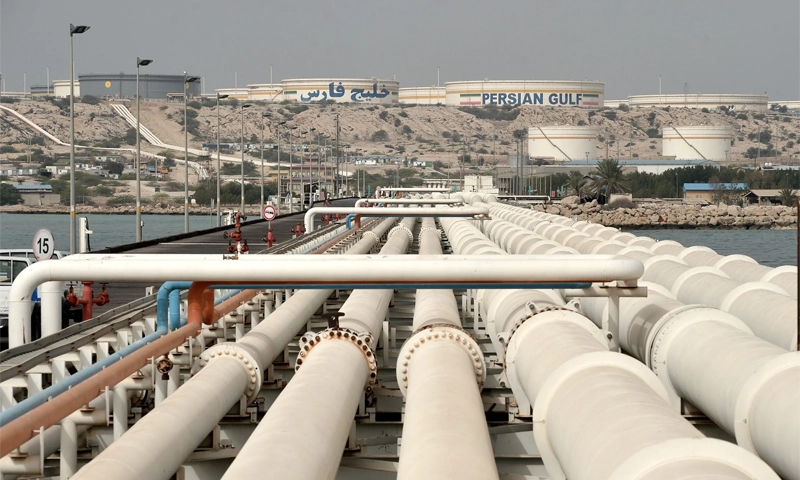 Iran adapts to maintain oil exports during conflict