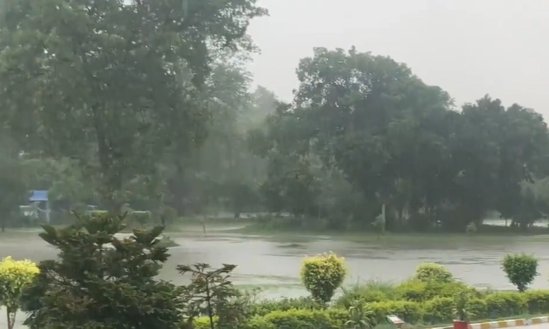 Monsoon rains hit Lahore, other parts of Punjab