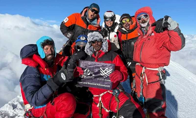 Gasherbrum-I summit
