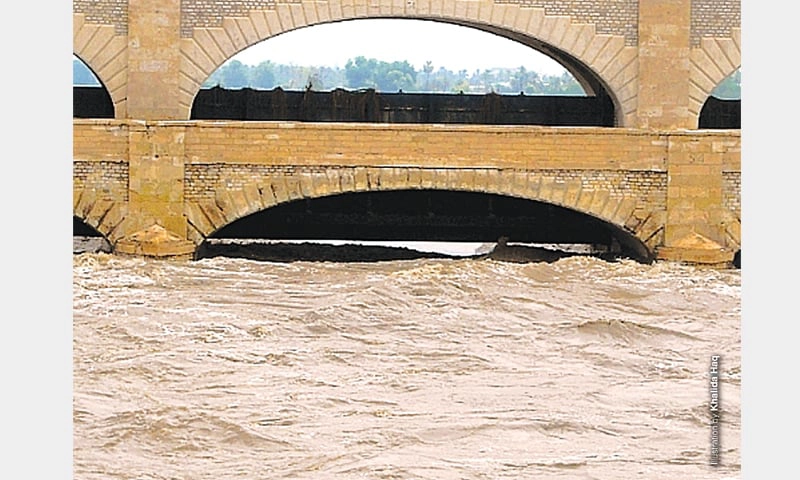 SIndh braces for approaching floodwaters