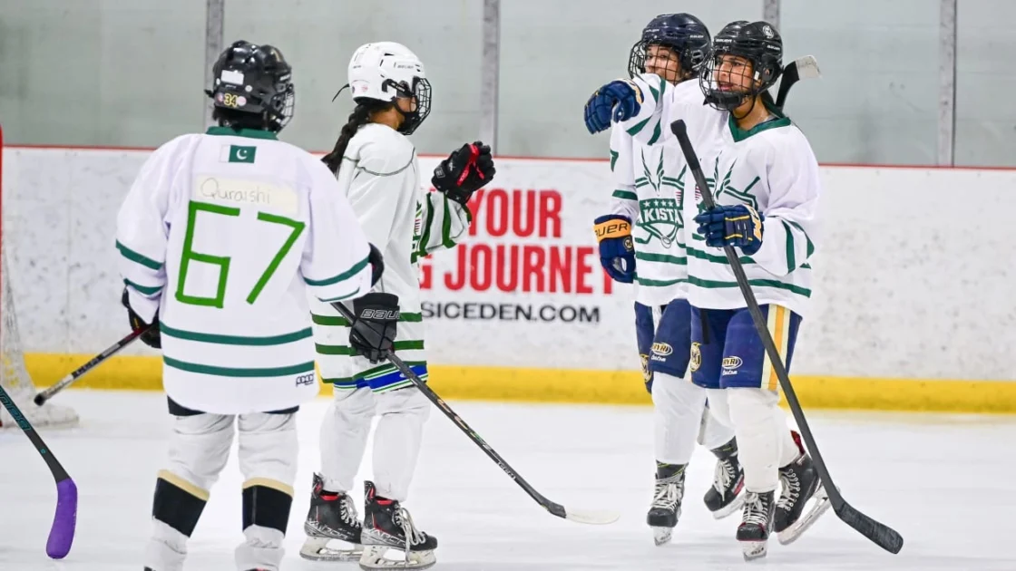 Ice hockey Pakistani women