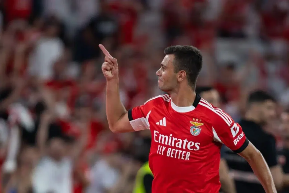 Benfica advanced to the playoff stage of the UEFA Champions League qualifiers after defeating Nice 2-0 at the Estadio da Luz.
