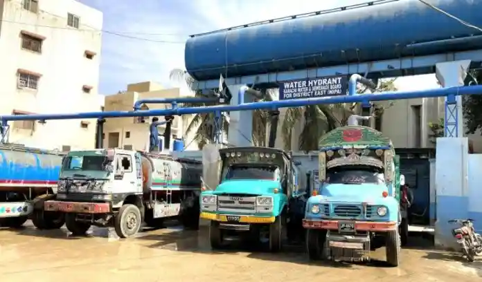 The Karachi Water and Sewerage Board (KW&SB) revised the closure timings of two critical water hydrants, Nipa and Safoa to save water.