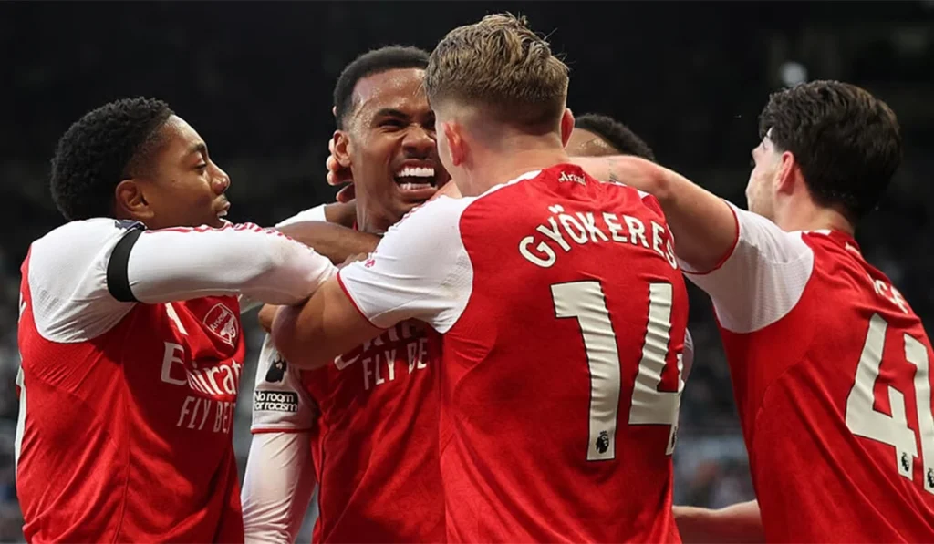 Arsenal strike late to beat Newcastle for a tight Premier League race