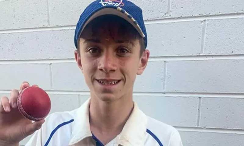 Australian teen dies ball hits Melbourne