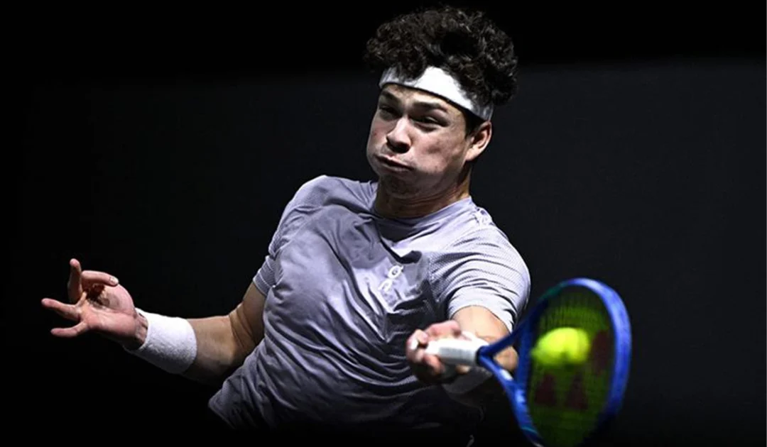 Paris Masters: Shelton beats Rublev to reach last eight
