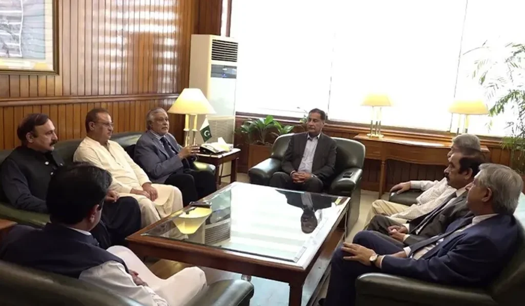 PPP, PML-N leaders