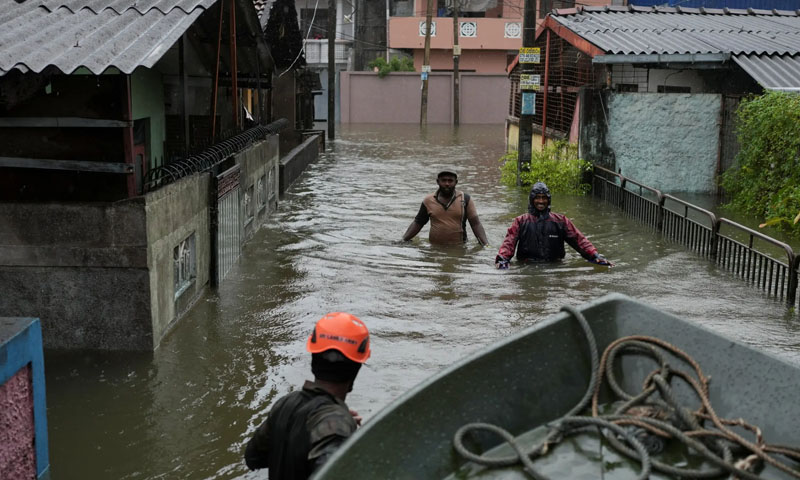 Sri Lanka flood: Landslide toll rises to 334