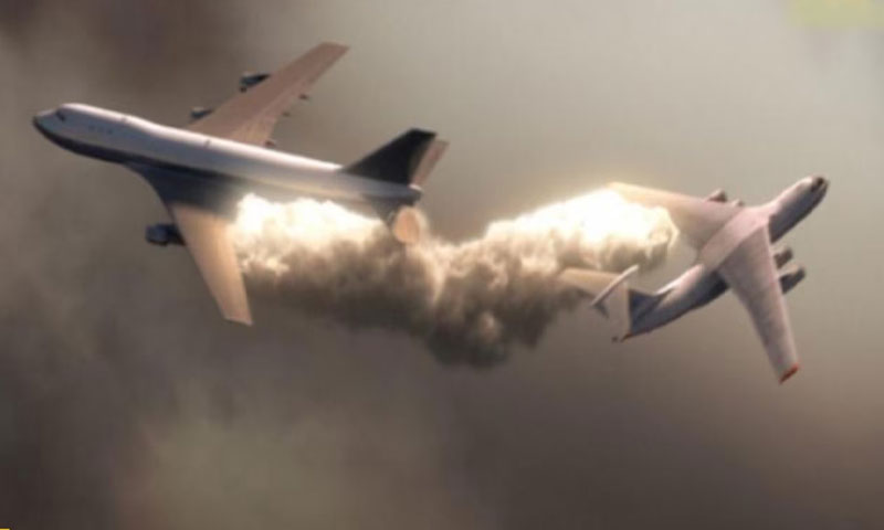 planes collide