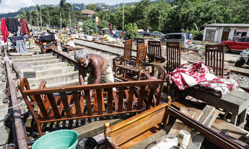 Sri Lanka issues new landslide warnings as cyclone death toll reaches 627
