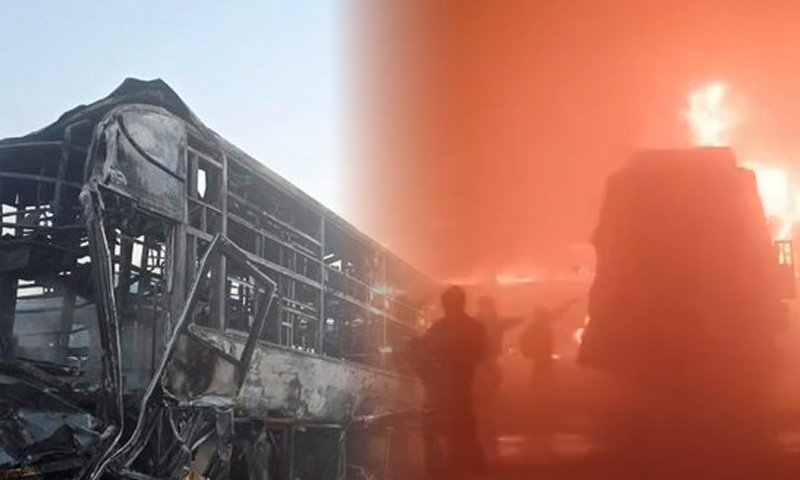 Fog causes buses, cars to collide in India, four burned to death