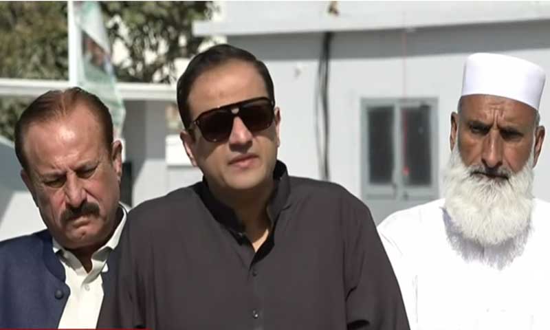 Murtaza Wahab manhole toddler Nipa Gulshan