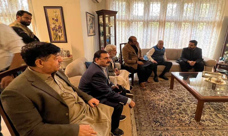 Lahore: CM KP Afridi meets families of imprisoned PTI leaders