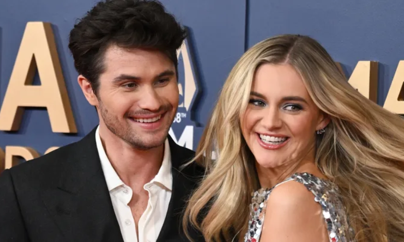 Kelsea Ballerini breaks silence on Chase Stokes split rumours