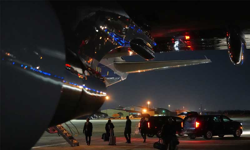 Trump’s Air Force One forced to return after technical glitch